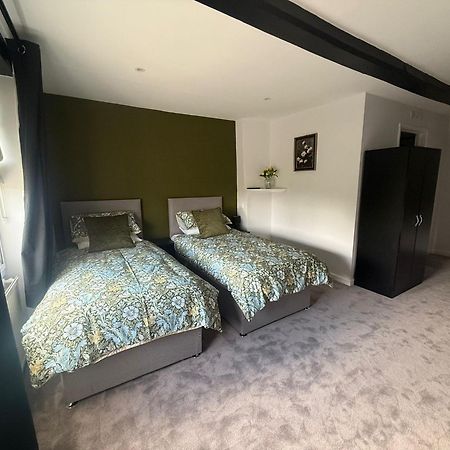 The White Hart Otel Atworth Dış mekan fotoğraf