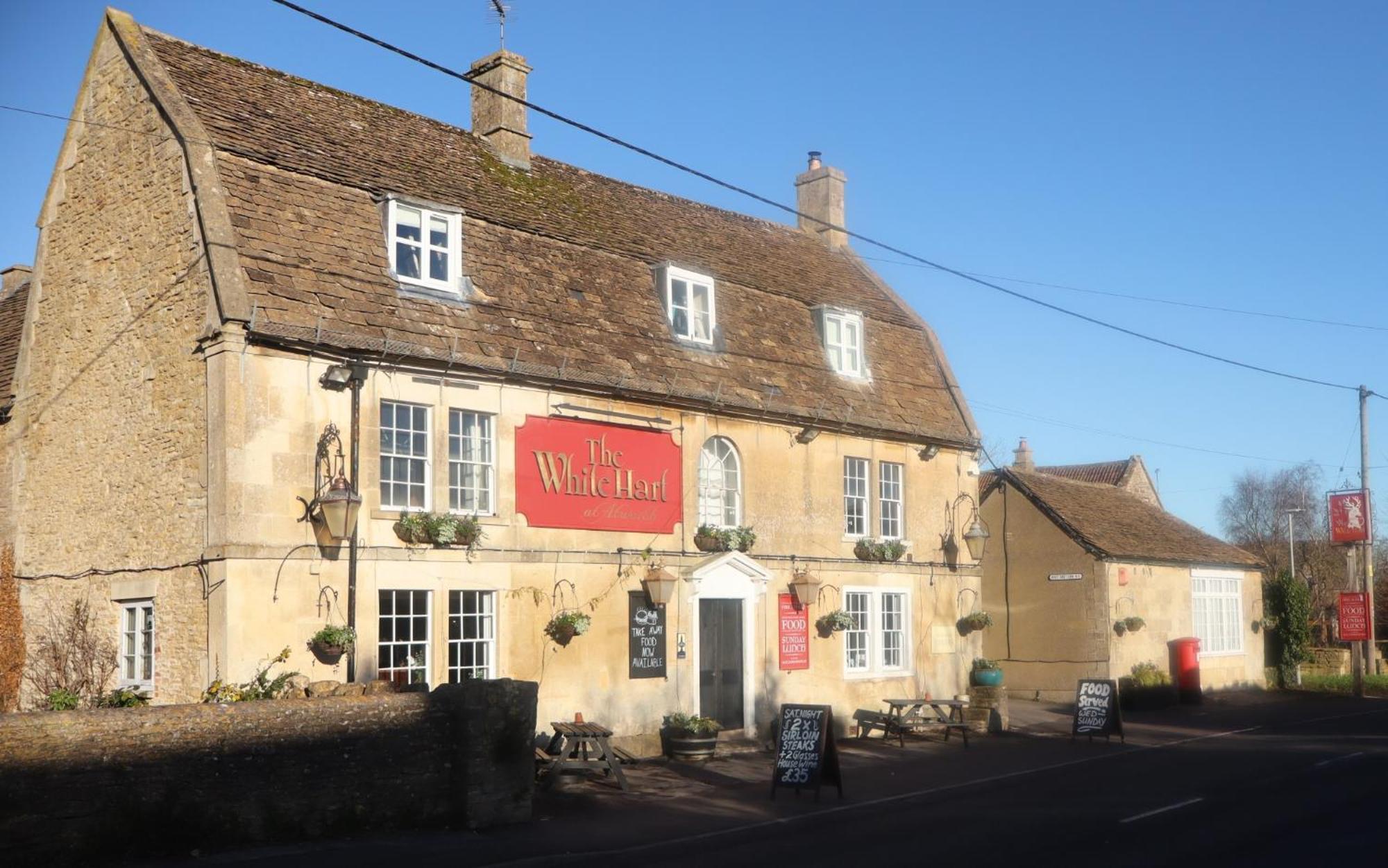 The White Hart Otel Atworth Dış mekan fotoğraf